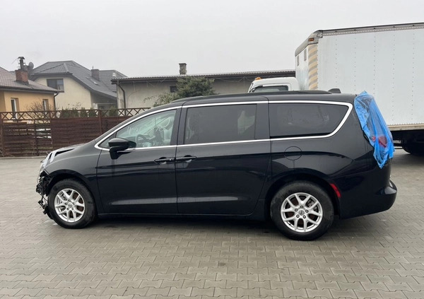 Chrysler Pacifica cena 50900 przebieg: 82000, rok produkcji 2021 z Włocławek małe 79